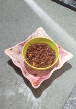 A picture of Schezwan Chutney.