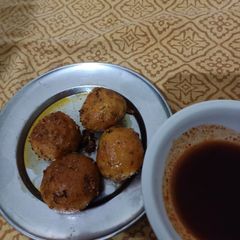 A picture of Aloo suji cutlets.