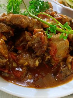 Hình của món Sườn xào chua ngọt.