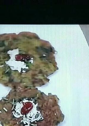 A picture of ઇન્સ્ટન્ટ સપ્રૌટ મેથી ચીલ્લા.