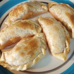 A picture of Pizza Roll Empanadas.
