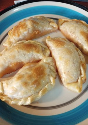 A picture of Pizza Roll Empanadas.