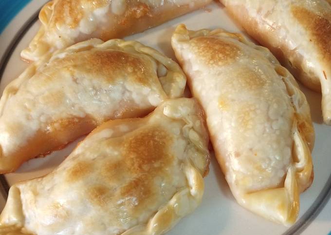 Pizza Roll Empanadas