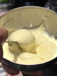Una foto de Salsa alioli