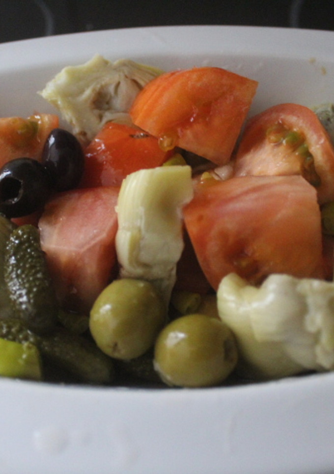 Una foto de Ensalada fácil con alcachofas de lata