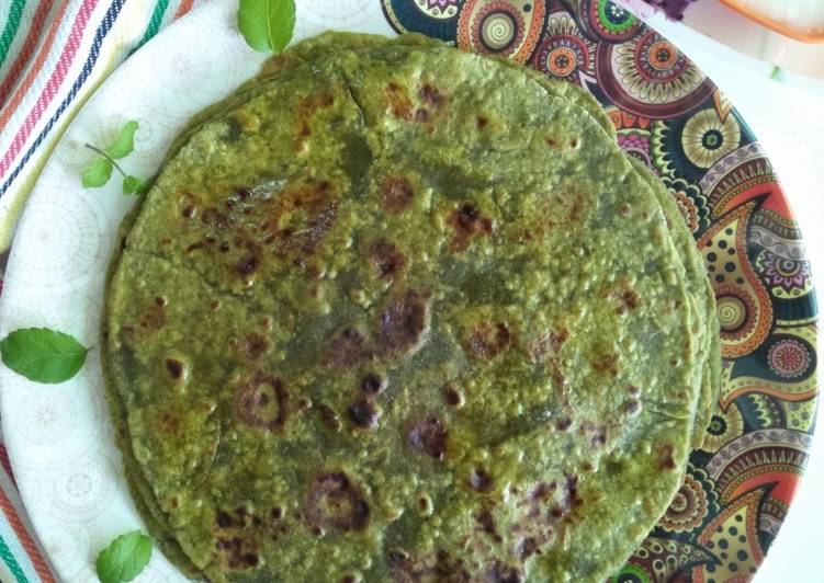 Recipe of Award-winning Pudina paratha (savoury mint flatbread)