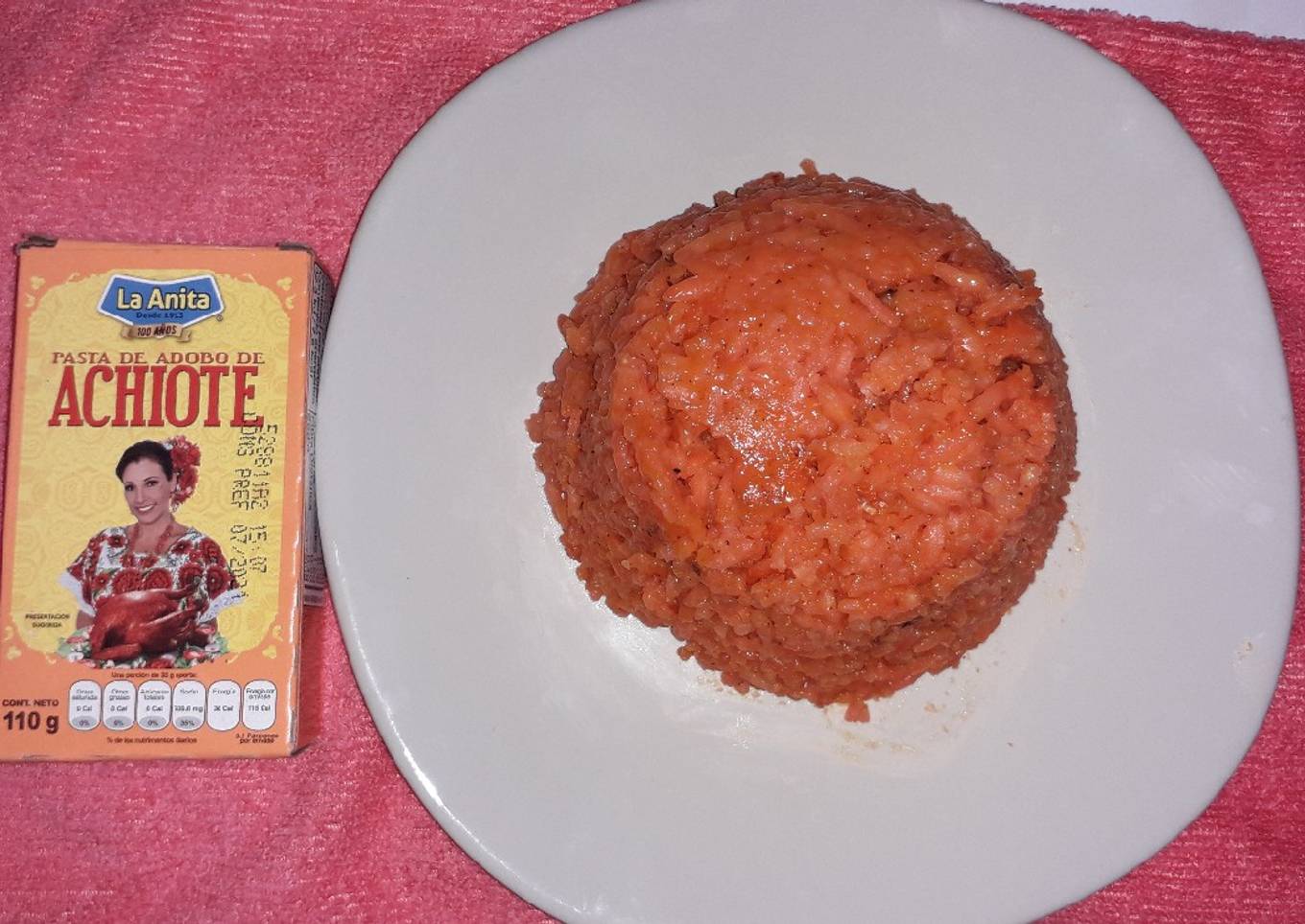 Arroz rojo al achiote