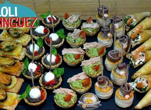 Una foto de Canapés o aperitivos variados Especial Navidad