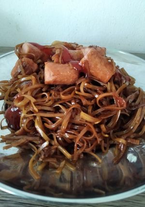 Gambar Super Easy Fried Kway Teow + Sosej 😁