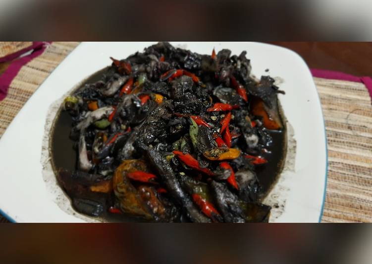 Resep Cumi Tumis Hitam yang Enak