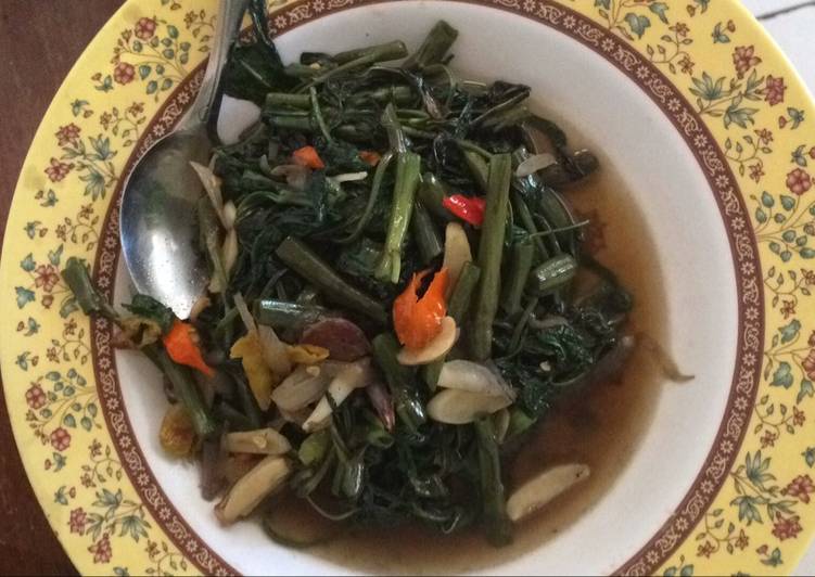 Kangkung Cah Polos ala Anak Kost