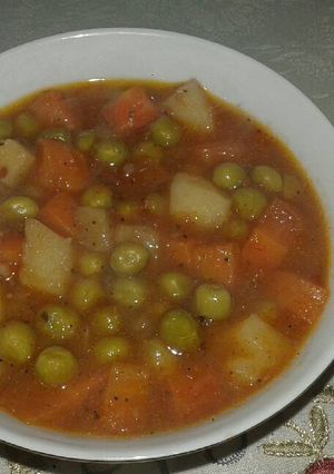 صورة لوصفة البسلة بالجزر والبطاطس