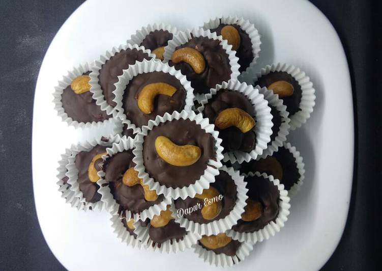 Coklat Kacang Mede