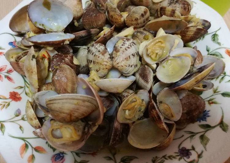 Almejas a la marinera