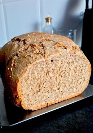 A picture of Spelt Bread in Bread Maker with Sesame.