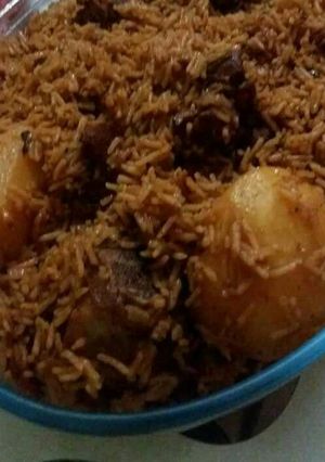 A picture of Mbuzi pilau with potatoes.