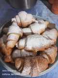 Donat croissant isi coklat