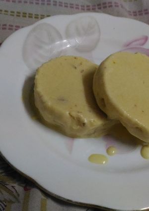 A picture of Kesar pista kulfi.