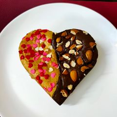 A picture of Valentine's special Vanilla-Chocolate Duo Cake (eggless) #heart.