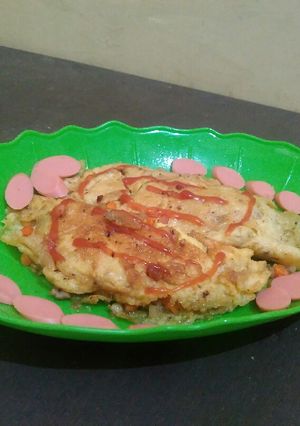 Foto resep Omelet daging toping sosis