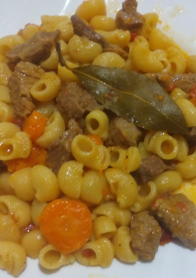Una foto de Macarrones con ternera