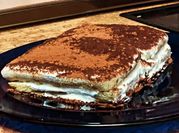 Una foto de tiramisu avena
