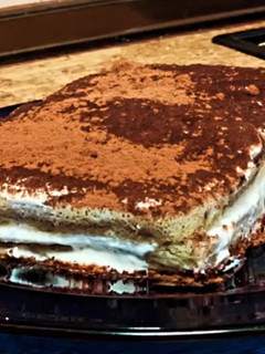 Una foto de Tiramisú fit con crema de limón 🍋😋
