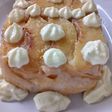 Torta de duraznos al caramelo