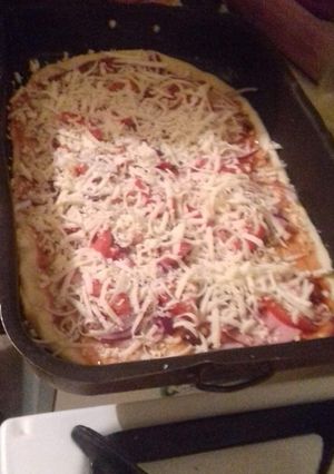 Házi pizza recept fotója