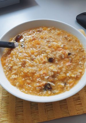 Hình của món Cháo bí đỏ yến mạch.