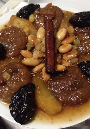 صورة لوصفة طاجين الحلو بالتين مجفف والتفاح