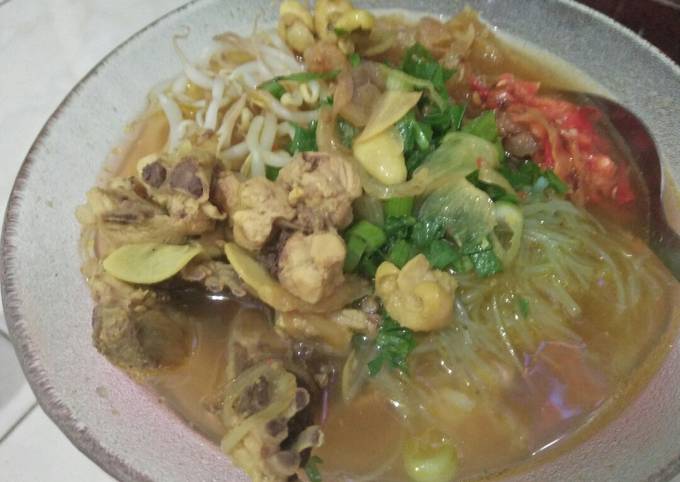 Soto ayam kuah bening