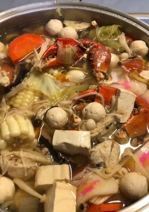 A picture of Crab Claw Hot Pot – Vegetable Hot Pot Base.