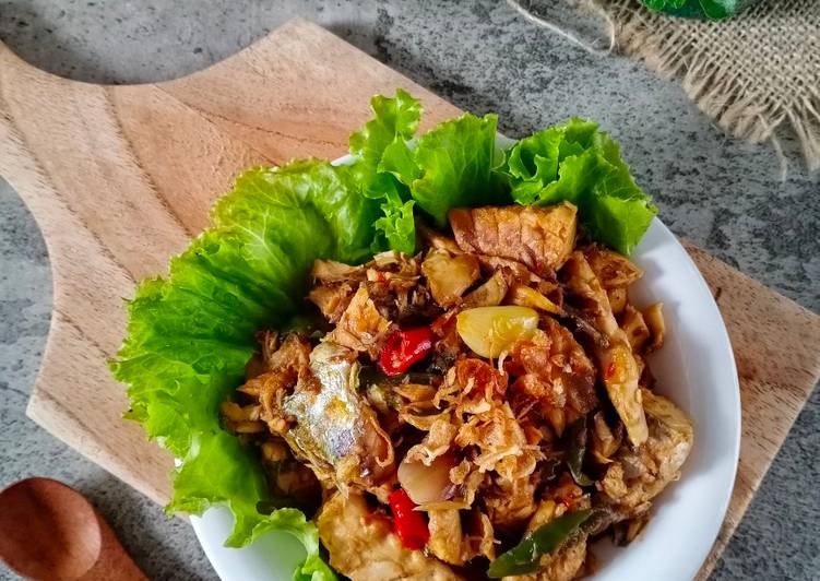 makanan Ikan layang tumis pedas yang Enak Banget