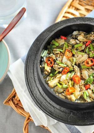 韓式牡犡蓋飯 굴밥 的食譜成品照片