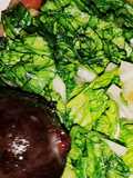 Morcilla con ensalada criolla