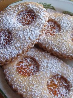 Una foto de Galletas de mantequilla con relleno de albaricoque