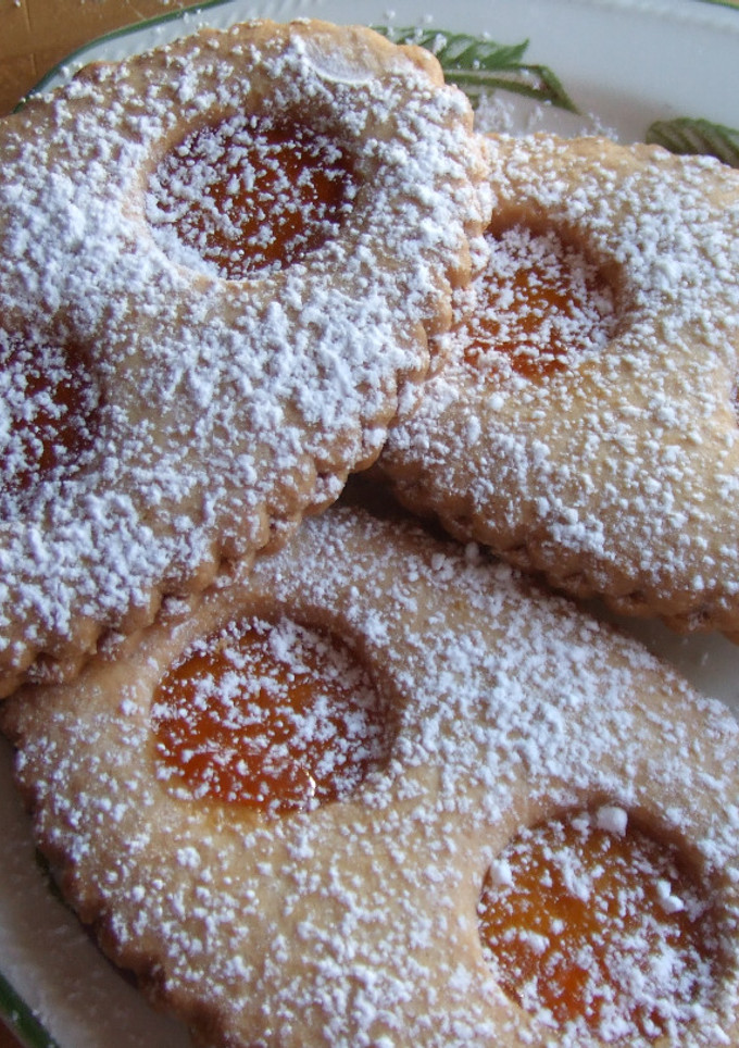Una foto de Galletas de mantequilla con relleno de albaricoque