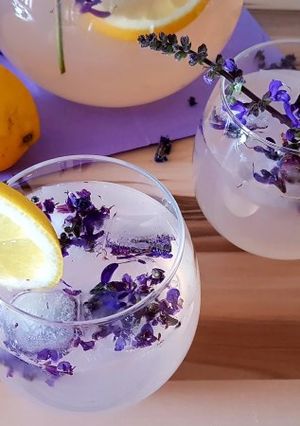 O poză a rețetei Limonadă de salvie.