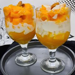 A picture of Yummy Mango Dessert 🥭🥭🥭🥭.