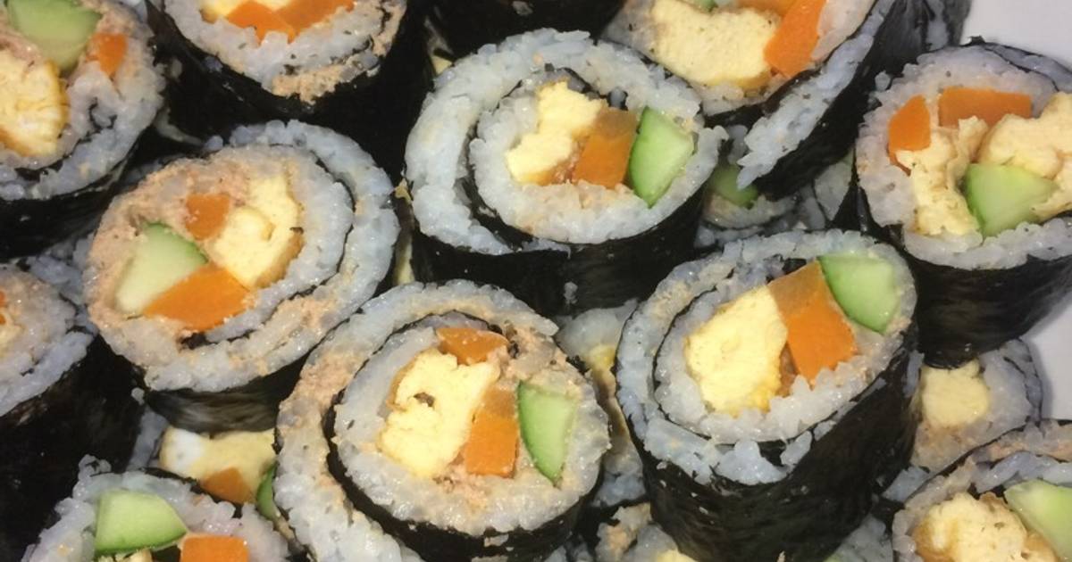 Bước nào là quan trọng nhất trong quá trình làm kimbap truyền thống Hàn Quốc?
