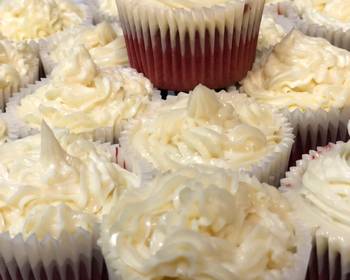 Easy Recipe Magnolia Bakery Inspired Red Velvet Cupcakes with Cream Cheese Frosting Savory Delicious