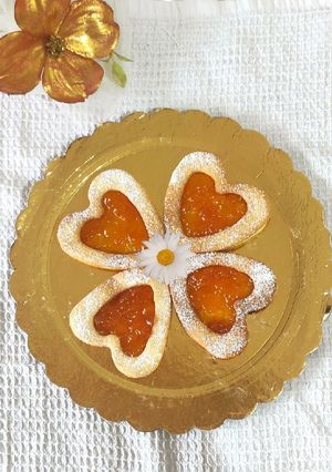 Foto di Crostata con confettura di pesche