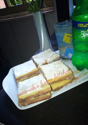 A picture of Lemon bars.
