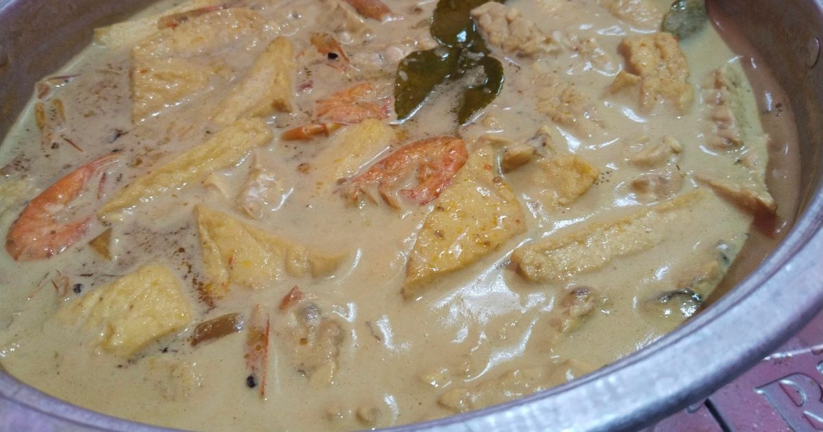 Sayur Petis Teman Makan Ketupat