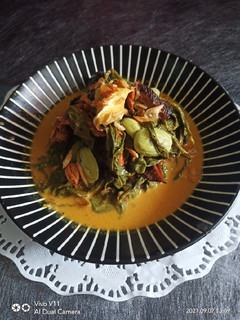 Foto resep Gulai Daun Singkong campur Ikan Asap (ikan salai) dan Petai