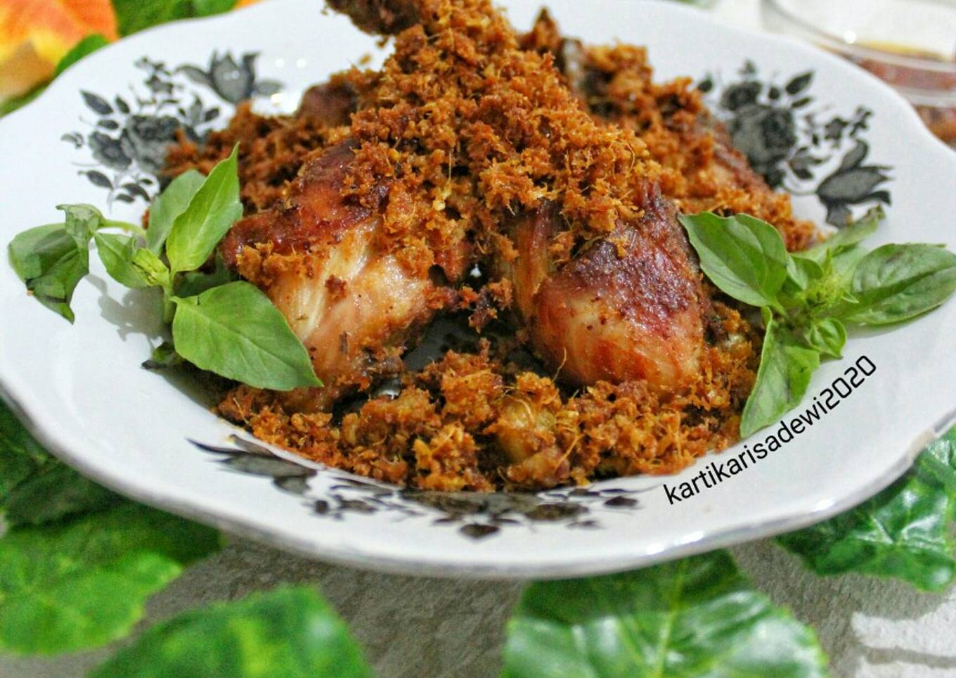 47. Ayam Goreng Padang
