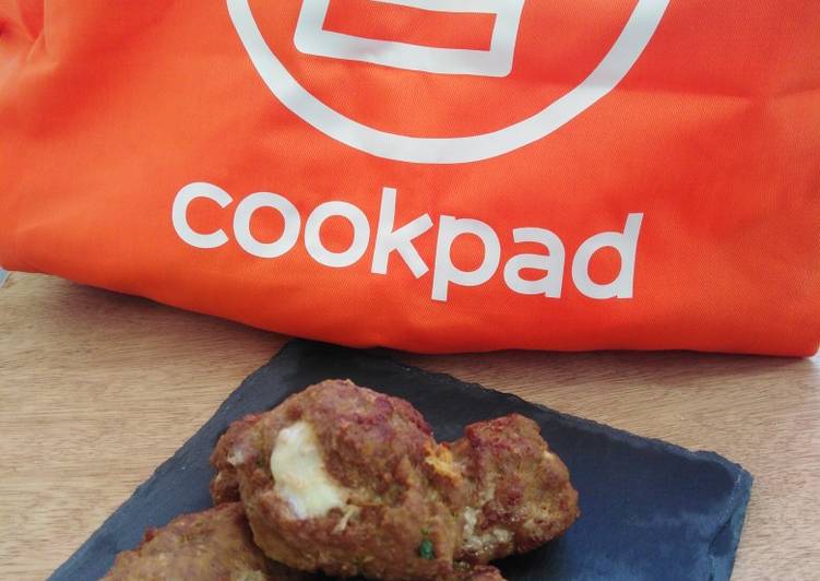 Steps to Prepare Fatto in casa Polpettoni fritti