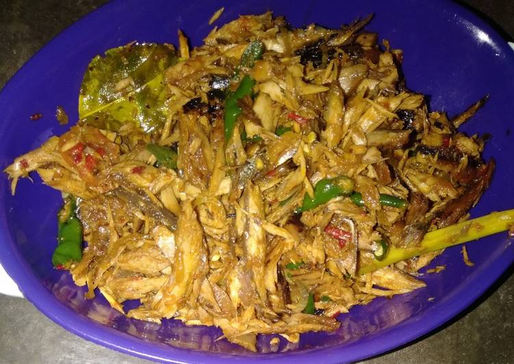 Suwir pindang manis pedas