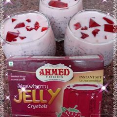 A picture of Custard jelly.